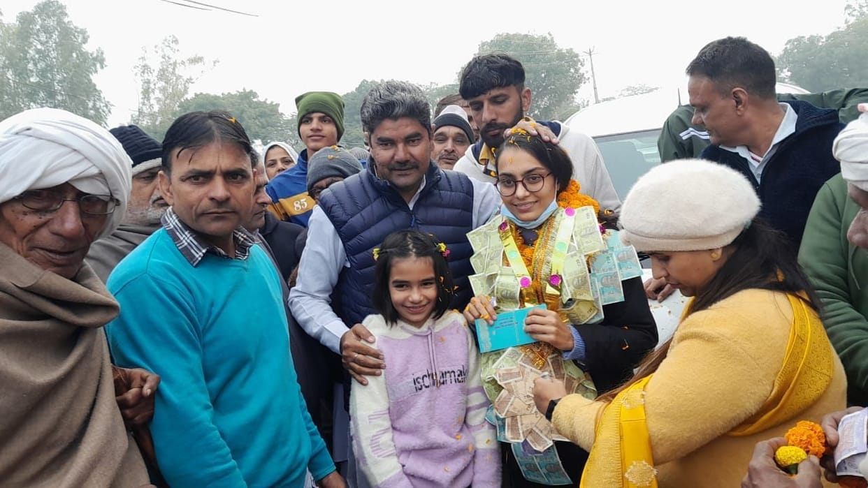 Chhichdana's Raveena appointed as Captain in Army
