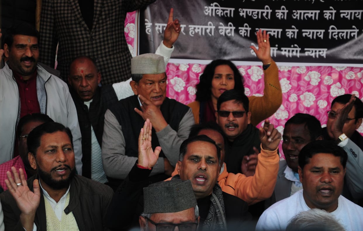 Ankita murder case Former CM Harish Rawat sitting on dharna for CBI investigation and disclosure of VIP name