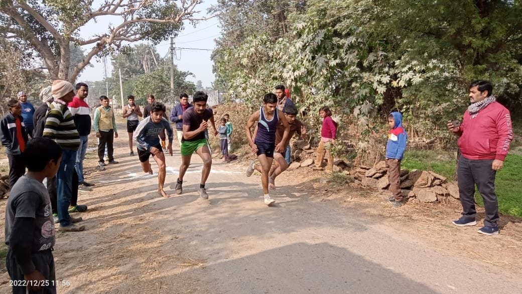 Hathras: Youth showed talent in sports at Umang Carnival