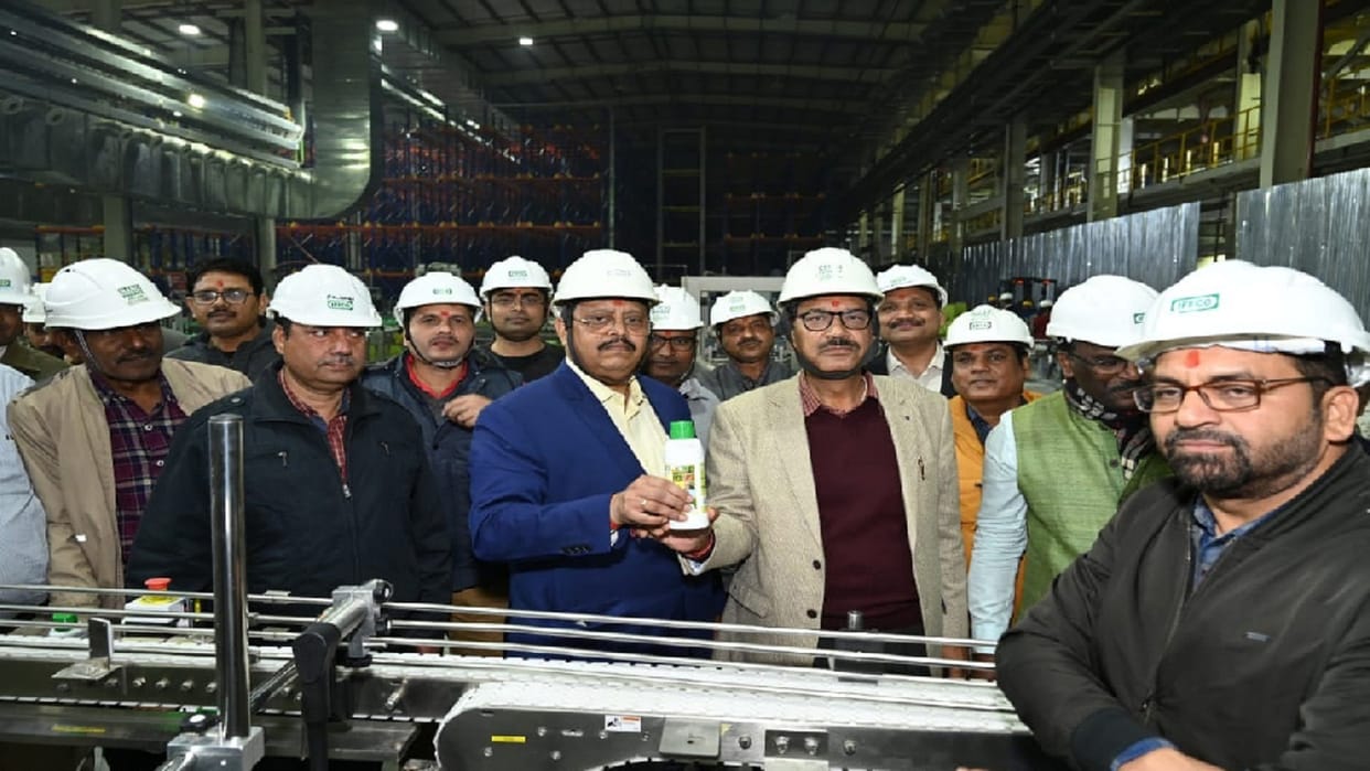 UP: Production of Nano Urea started in IFFCO Phulpur, 50 thousand bottles are being produced daily
