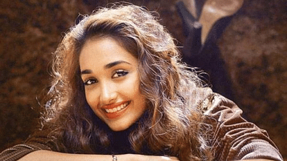 Jiah Khan Death Anniversary Actress died in Juhu Mumbai Know Unknown facts about her love life and career
