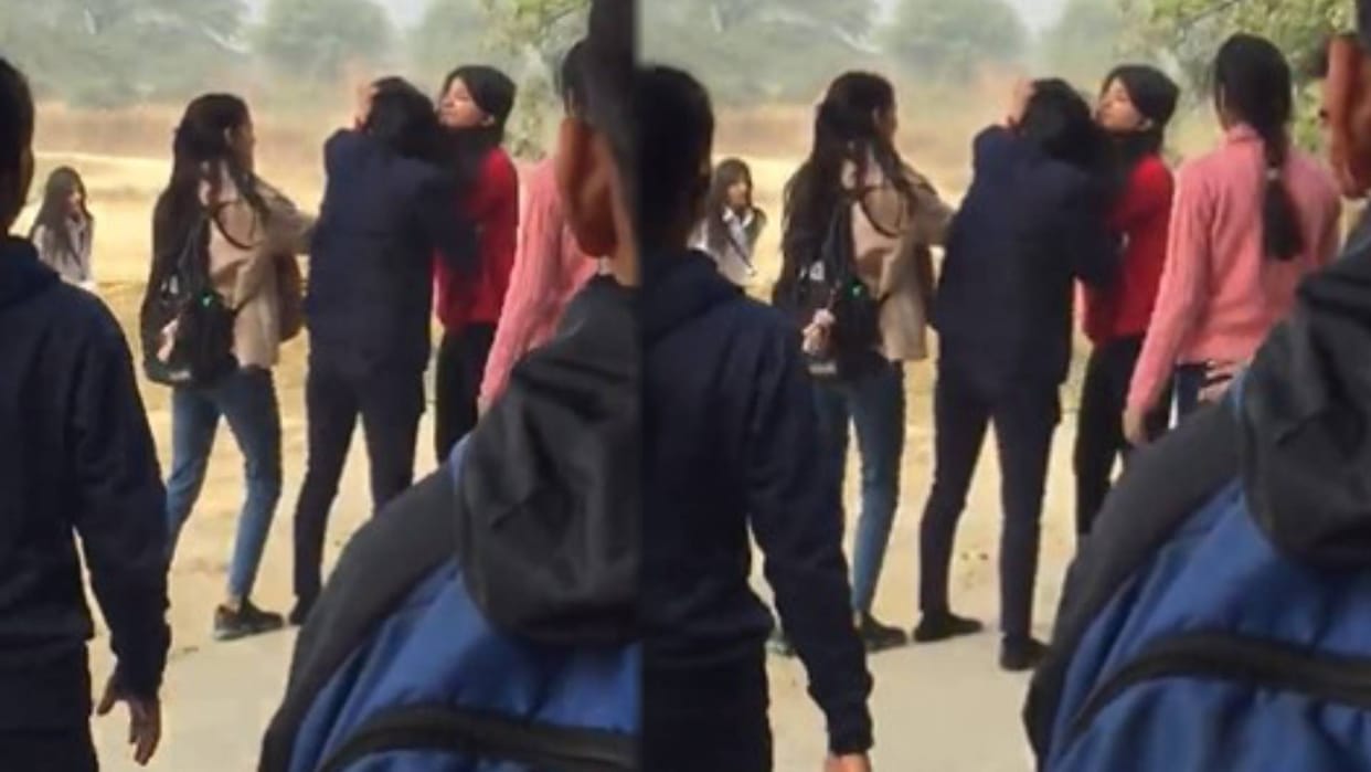 fight between Two girl students in front of degree college in pilKhuwa at Hapur