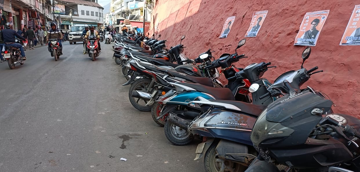 Less parking in Pithauragarh