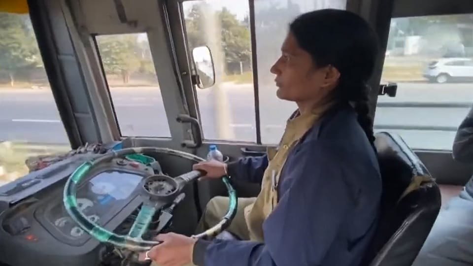 Priyanka Sharma became first woman bus driver of up roadways
