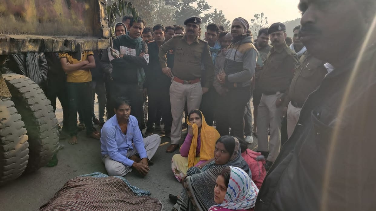 bike rider dies after colliding with trailer in janjgir-champa
