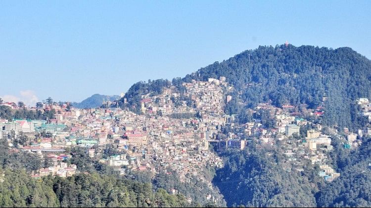 On August 15 last year, 80 percent of the rooms in Shimla hotels were booked, this time empty