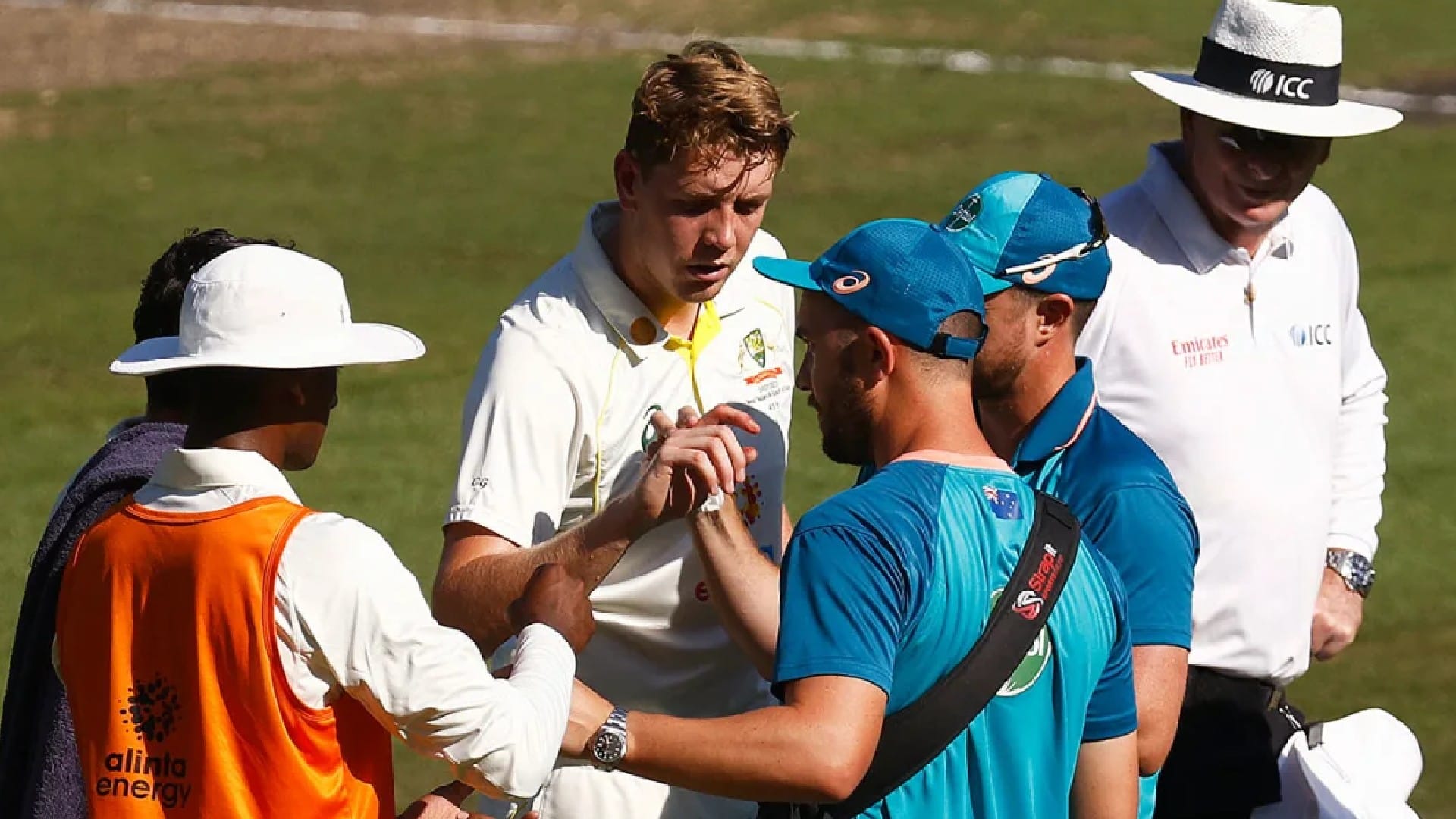 Video watch David Warner injured After double century in 100th Test Steve Smith missed century Aus vs SA Test