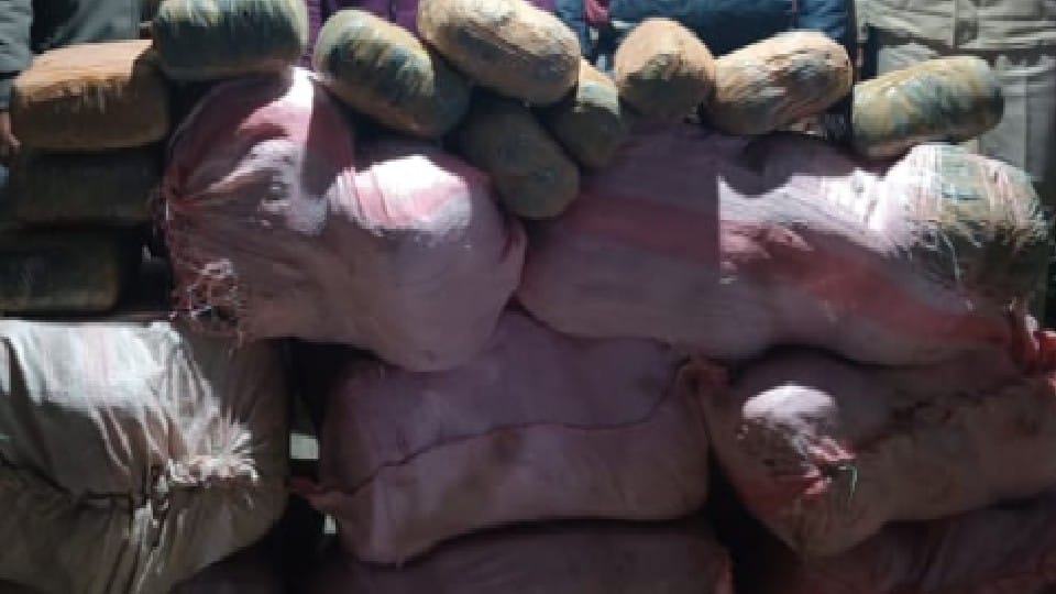 Agra police seized Ganja worth Rs 30 lakh from the container in Agra