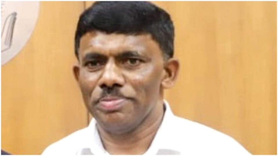 Goa Speaker Ramesh Tawadkar demands apology from GFP MLA for employee of CM remark