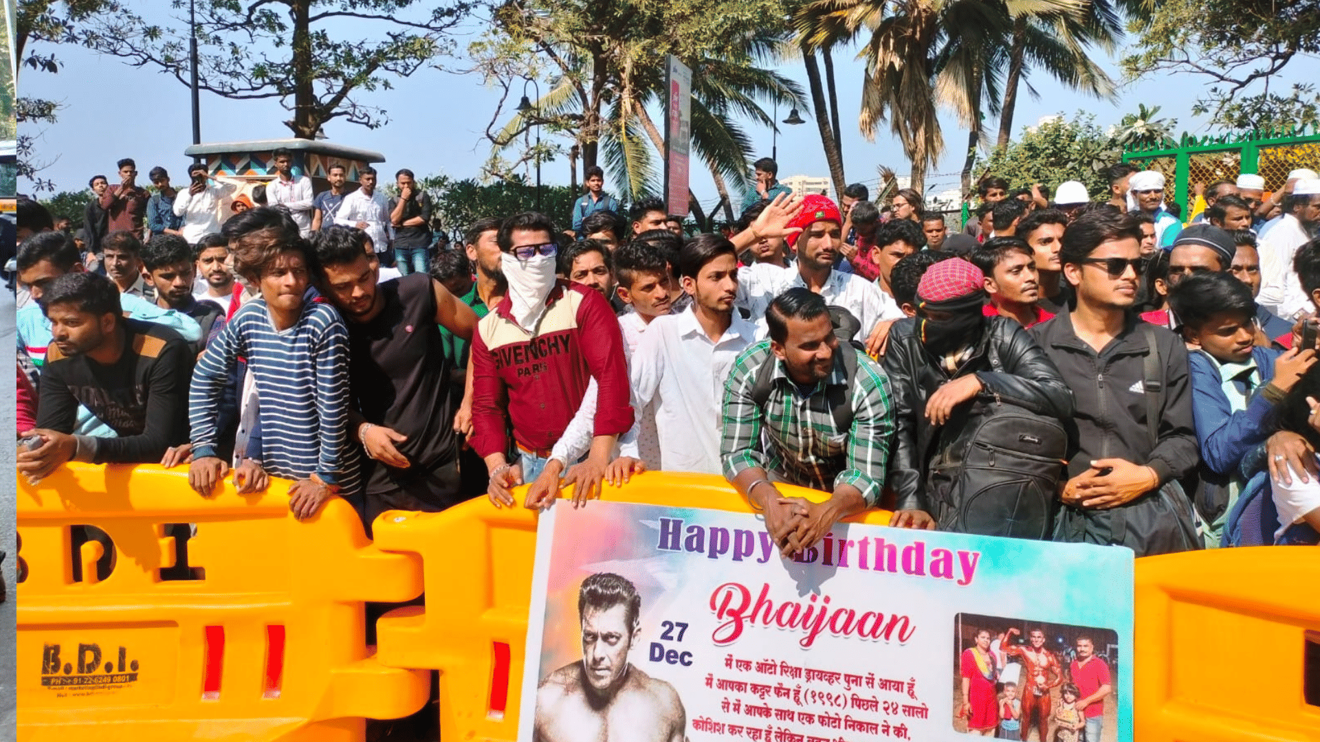 Salman Khan Birthday fans gathered in front of galaxy nisha praveen of kerala wished to meet Bhaijaan