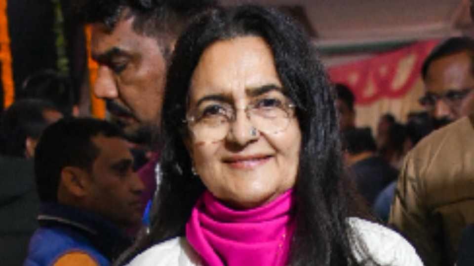 Kiran Choudhry raised the issue of scholarship in the Vidhan sabha