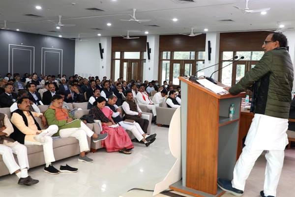 MP Mission 2023: CM Fellow will be posted in BJP districts, researchers will be with the minister in charge, r