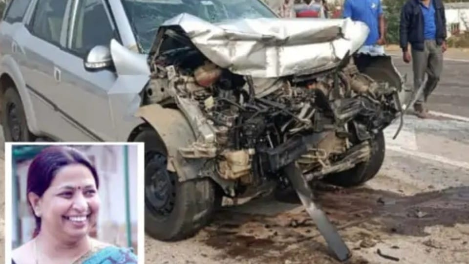Sehore: Car rammed into a dumper, former Narmadapuram MLA and driver injured