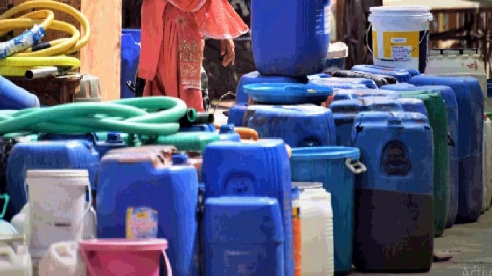 Water crisis in capital Ammonia level rises in Yamuna supply affected in half of Delhi