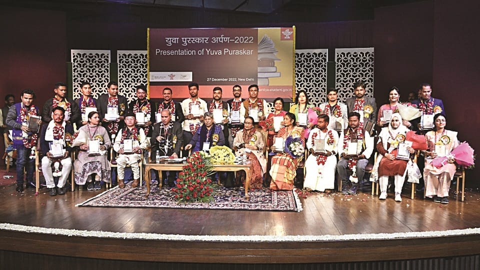 Sahitya Akademi Youth Award to Bhagwant in Hindi and Mihir in English