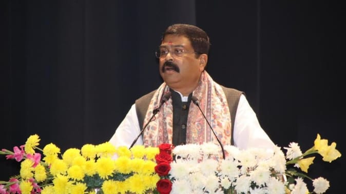 Rozgar Mela: रोजगार मेले में बोले केंद्रीय शिक्षा मंत्री, कहा - योद्धाओं की तरह काम करें नौकरी पाने वाले युवा