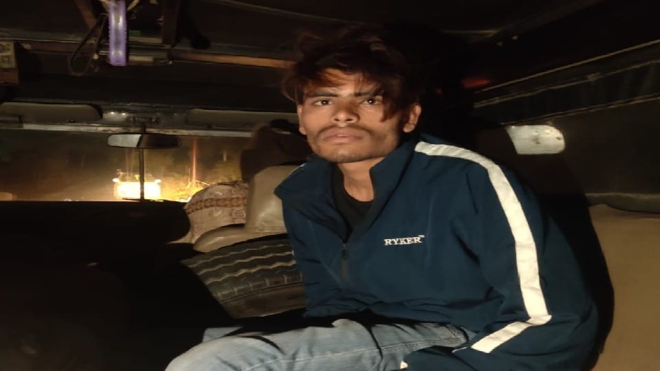 Police arrested the miscreant who ran away from the district hospital in Mathura