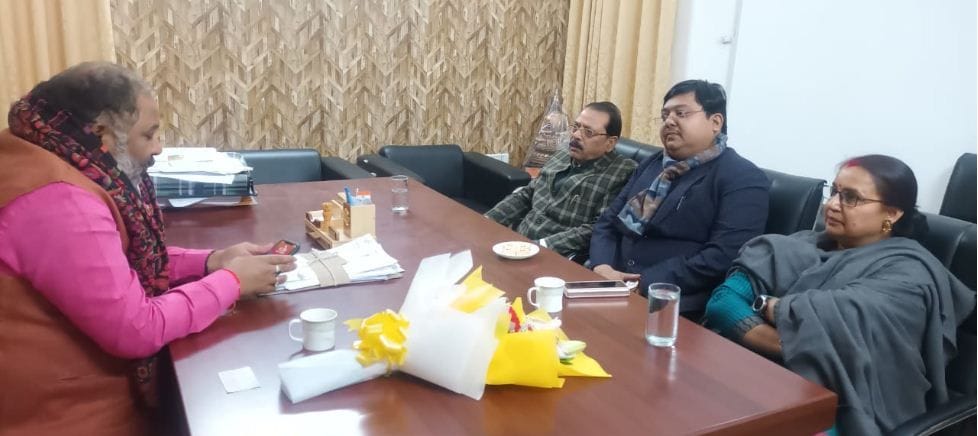 Hathras: The bottleneck of bus stand construction can be removed