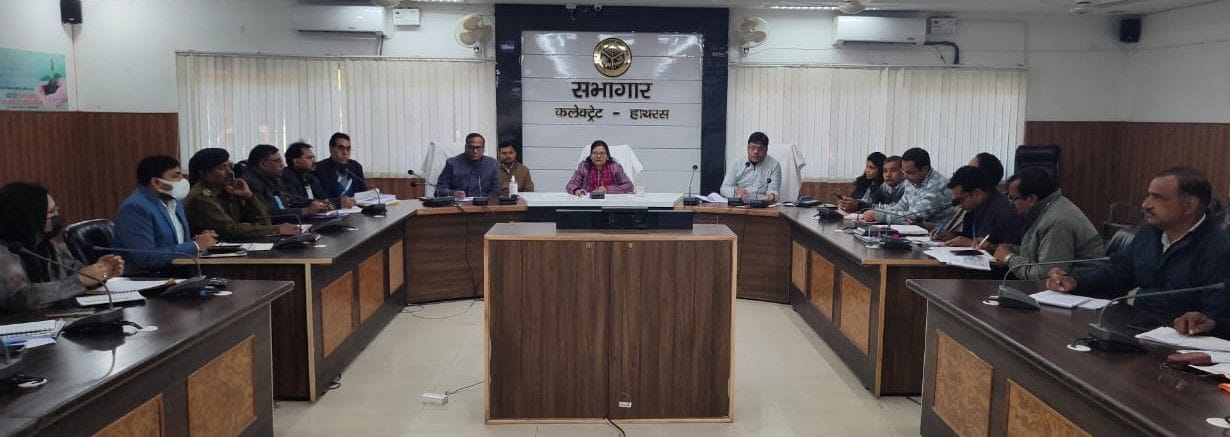 Hathras: Get street lights installed in gram panchayats