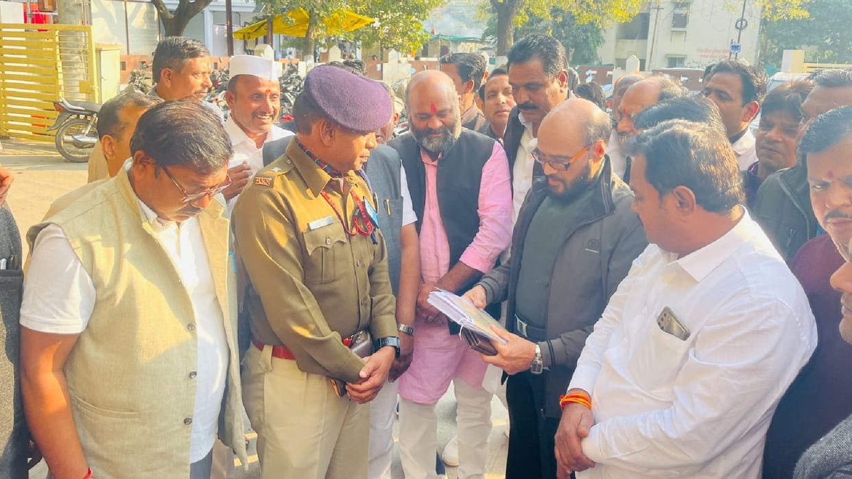Mahakal Management Committee spent the amount donated to welcome the President Congress demands FIR