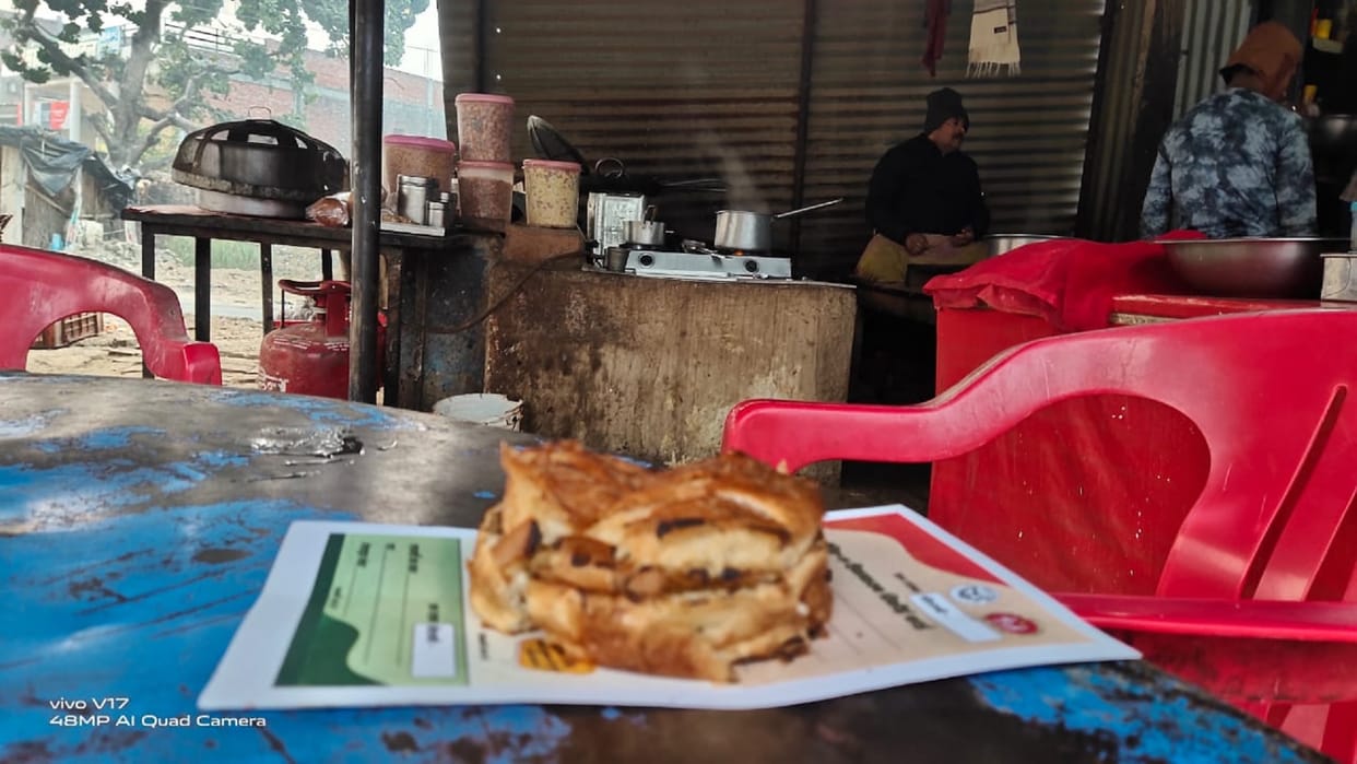 Bread butter and pakoda being served to customers on Covid certificate in Kaushambi