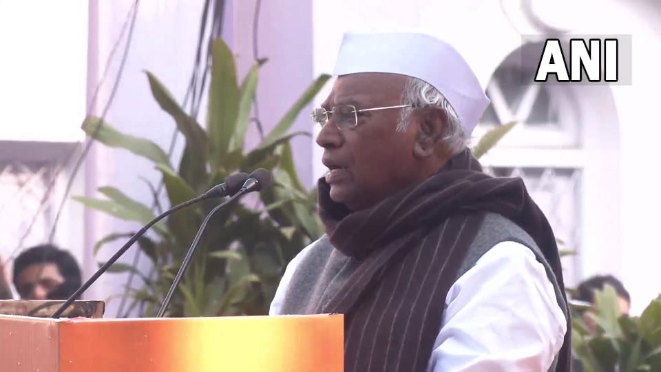 Congress 138th Foundation Day today, Kharge will hoist flag, programs across the country, know all updates