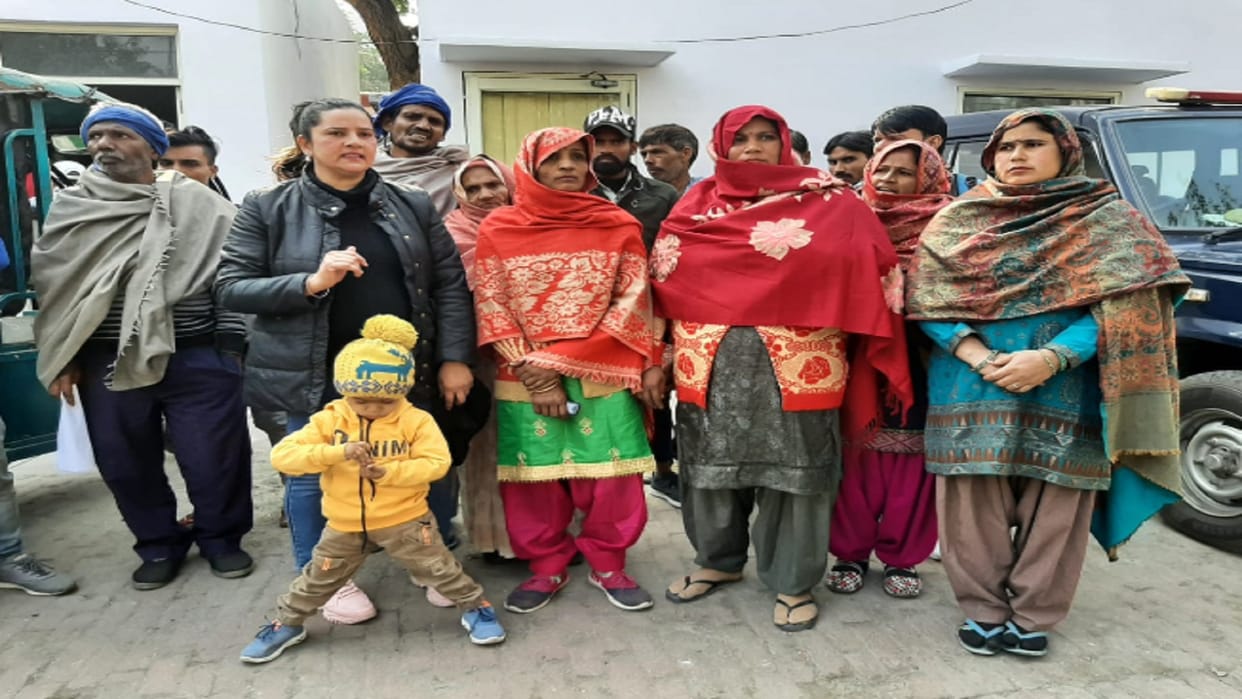 Meerut News: The victim family reached the SSP office and demanded for recovery of the daughter