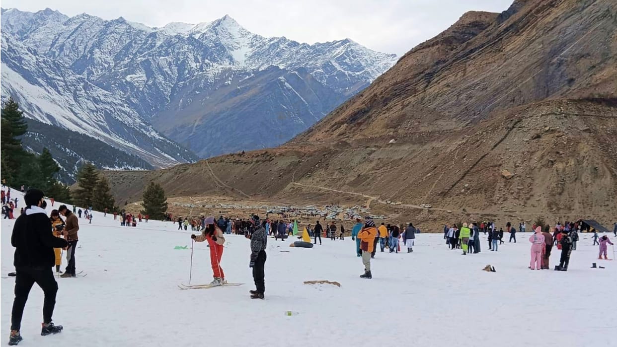 himachal weather update snowfall and rain chances in next two days alert for tourist in kullu and lahaul spiti
