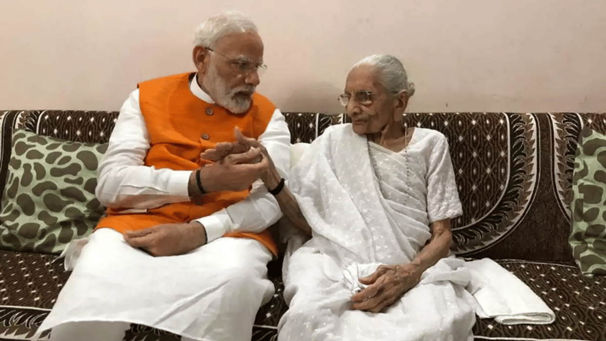 Prime Minister Narendra Modi mother Heeraben Modi passed away