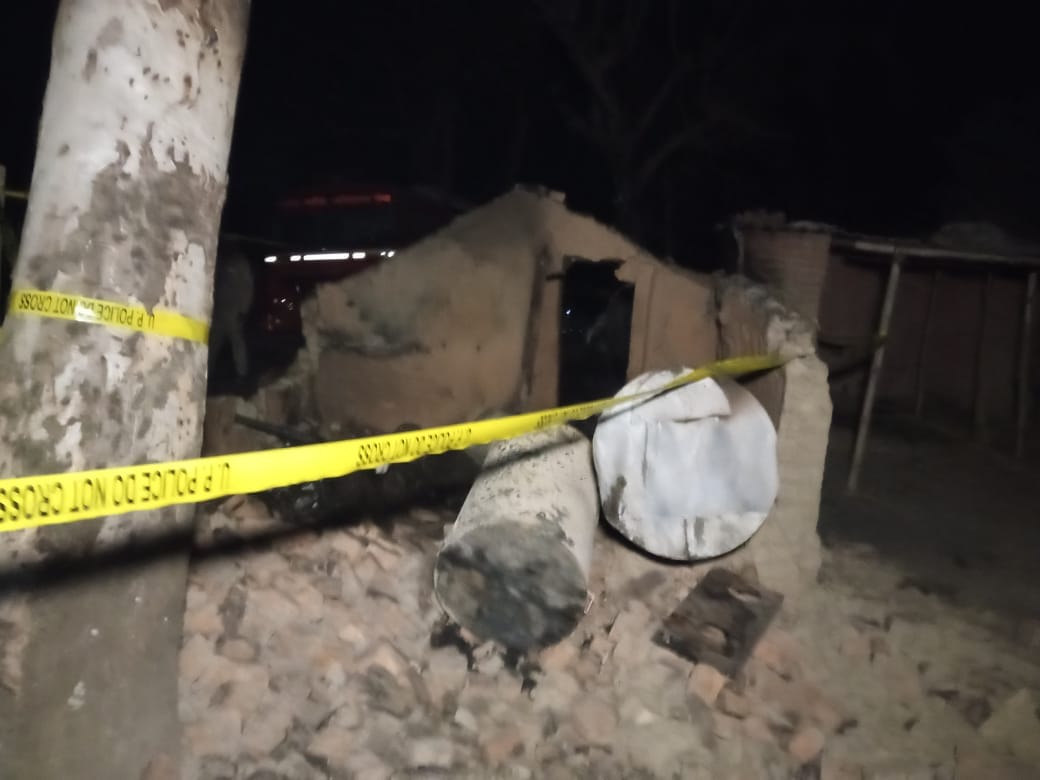 PHOTOS: Five people of the same family burnt together in Mau fire, burnt bodies recovered, people were stunned