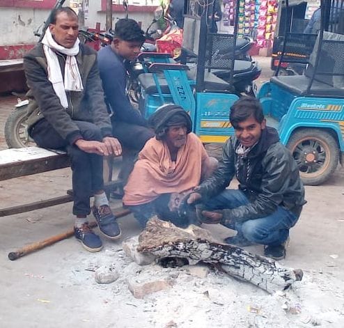 barpheelee havaon ne badala mausam ka mijaaj, badhee galan