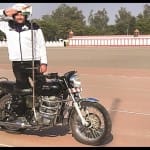 दो भाइयों ने दिखाया करतब
