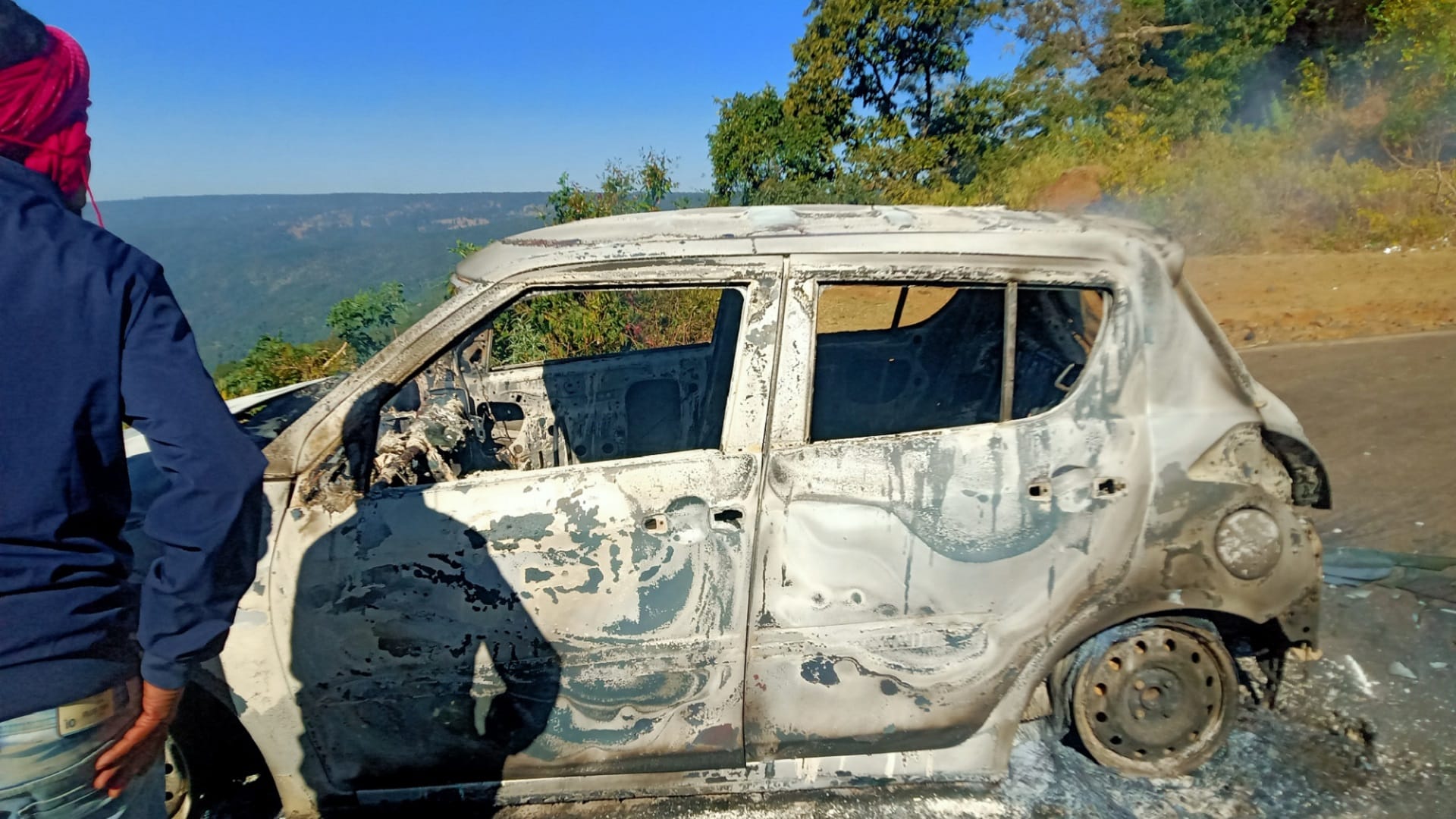 skeleton found in burning car in chhattisgarh mainpat ambikapur
