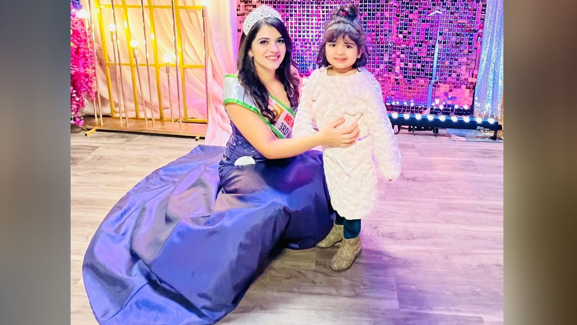 Kanika Jaiswal Kharbanda crowned Mrs Bharat USA 2022 3RD Runner up