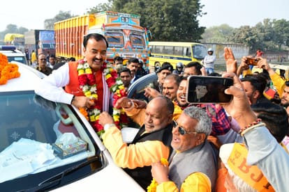 Deputy CM reached Varanasi: Announcement of 'Janata Chaupal' in Kashi from December 30