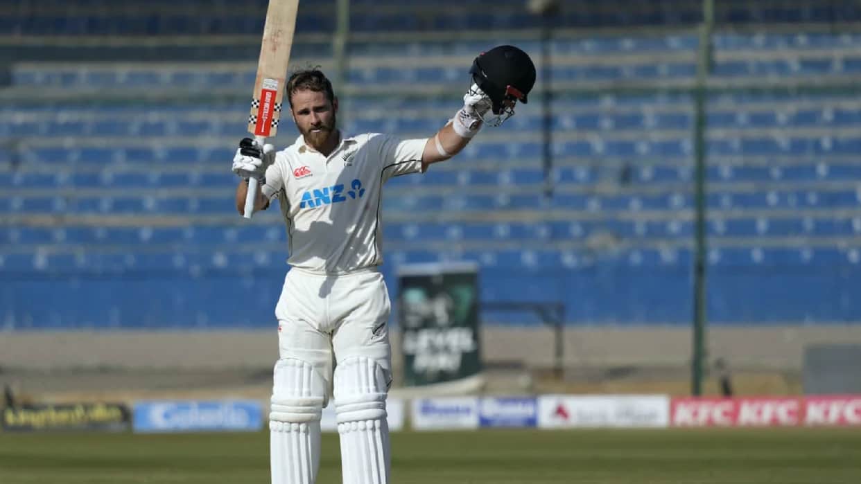 Kane Williamson hits double century breaks Brendon McCullum record New Zealand tightens grip on Pakistan