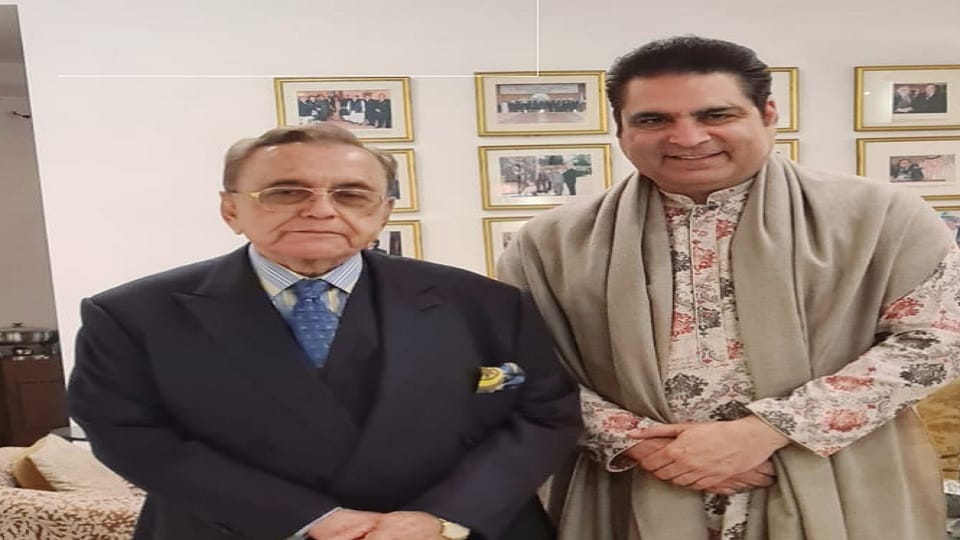 Former Minister Naved Mian on Pak tour met former Foreign Minister Khurshid Kasuri