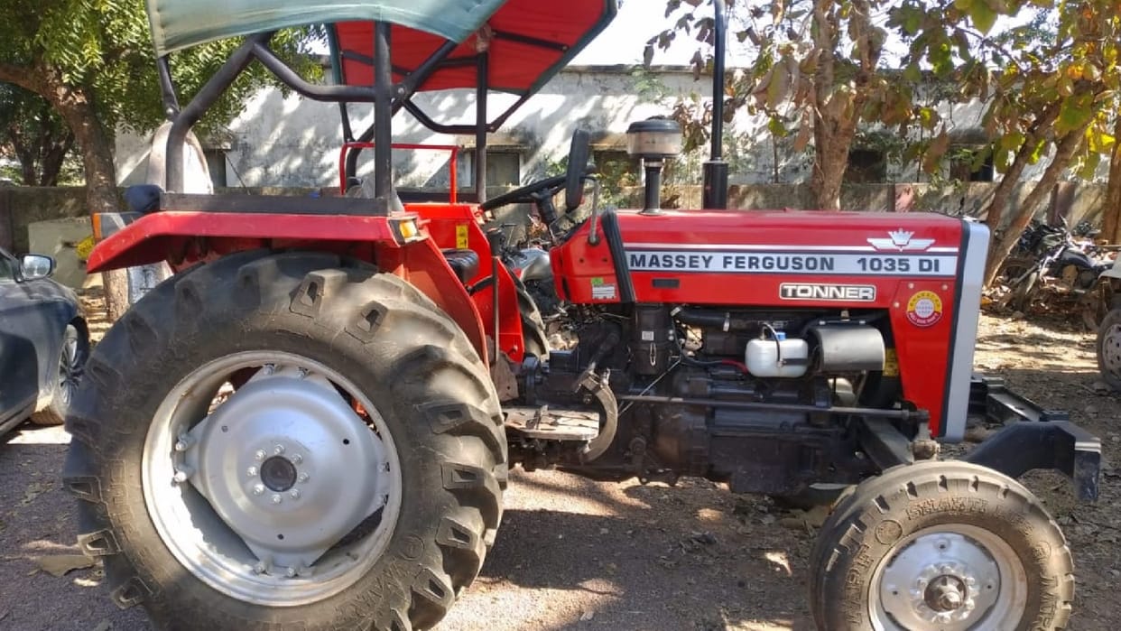 Vicious father and son arrested for selling tractor in Damoh and grabbing insurance amount