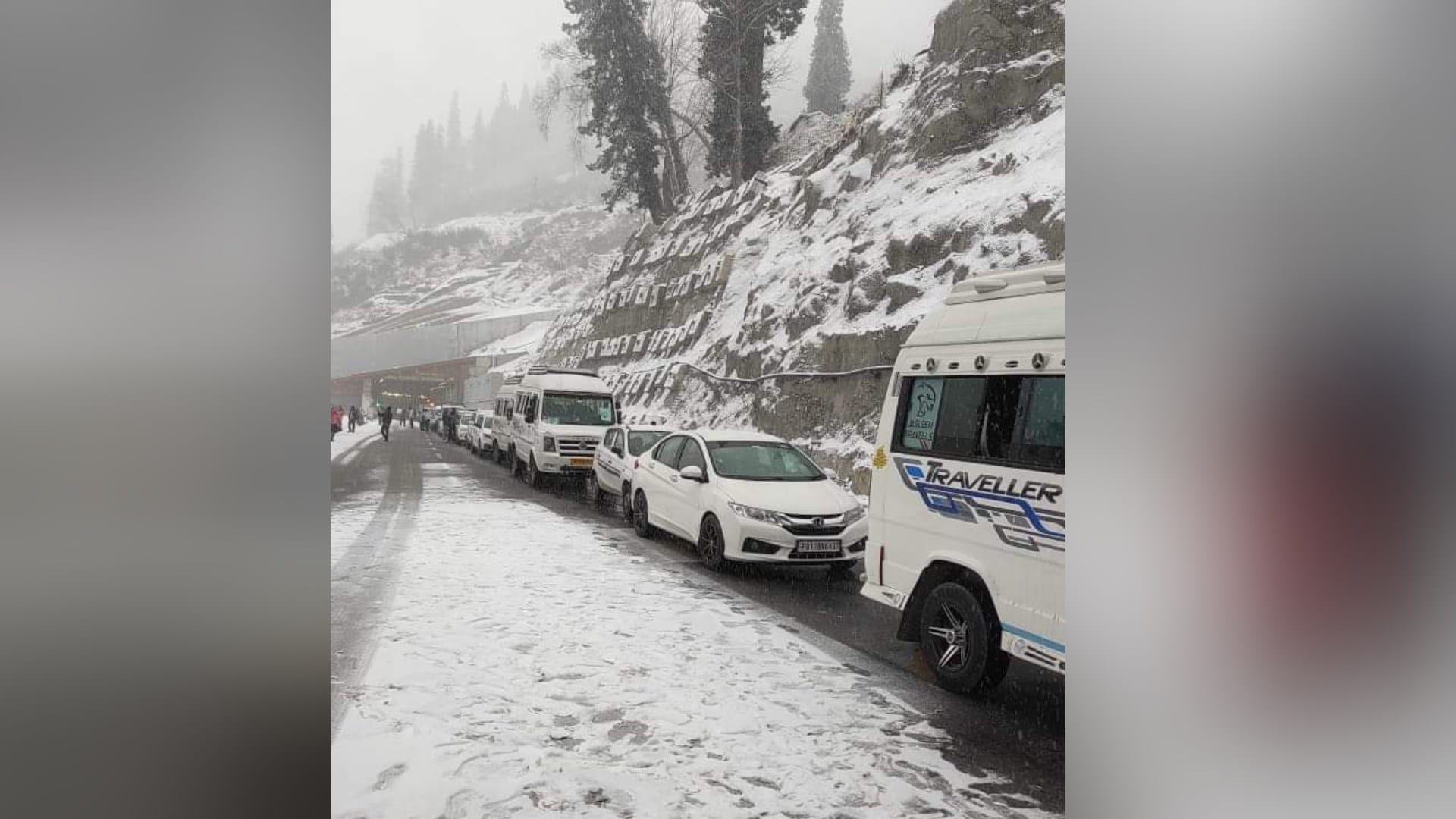 snowfall himachal pradesh: snowfall in rohtang snowfall in lahaul spiti snowfall in Pangi Bharmour