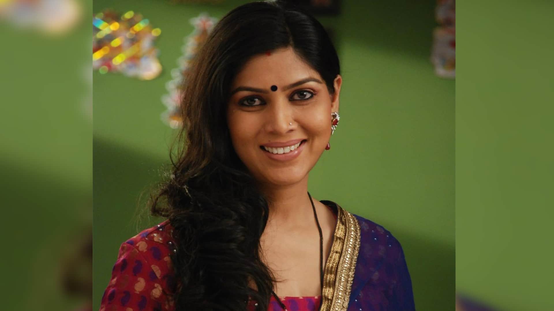 These 90s Famous TV Actress who are know queen of telvesion industry From Mandira Bedi To Sakshi Tanwar