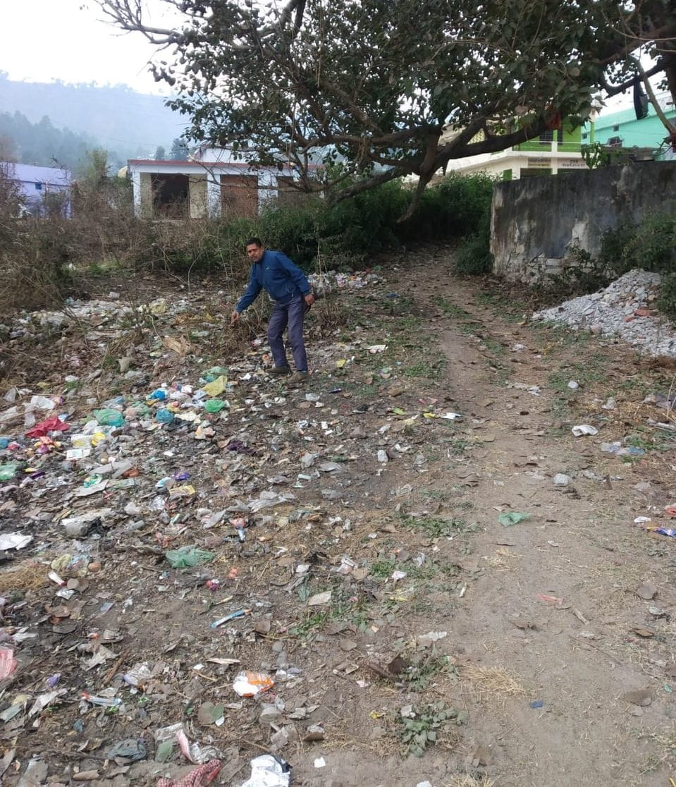 Garbaje At Vinod River
