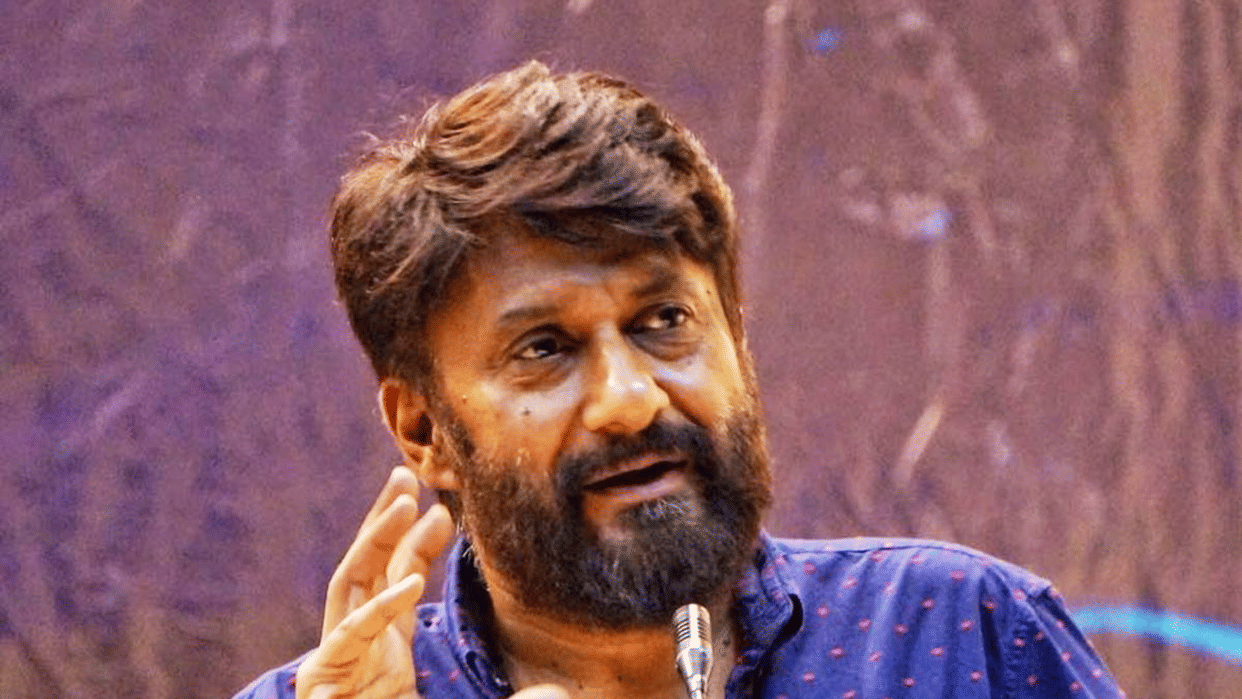 Vivek Agnihotri Reaction on Virat Kohli Anushka Sharma Mahakaleshwar Mandir Visit See his Tweet