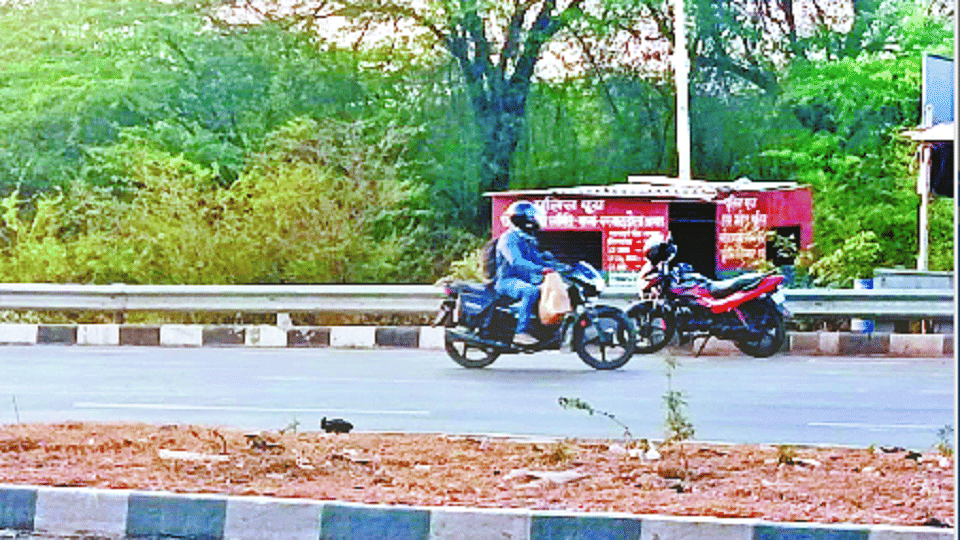 Amar Ujala Live story agra security system condition check post empty police not on barrier