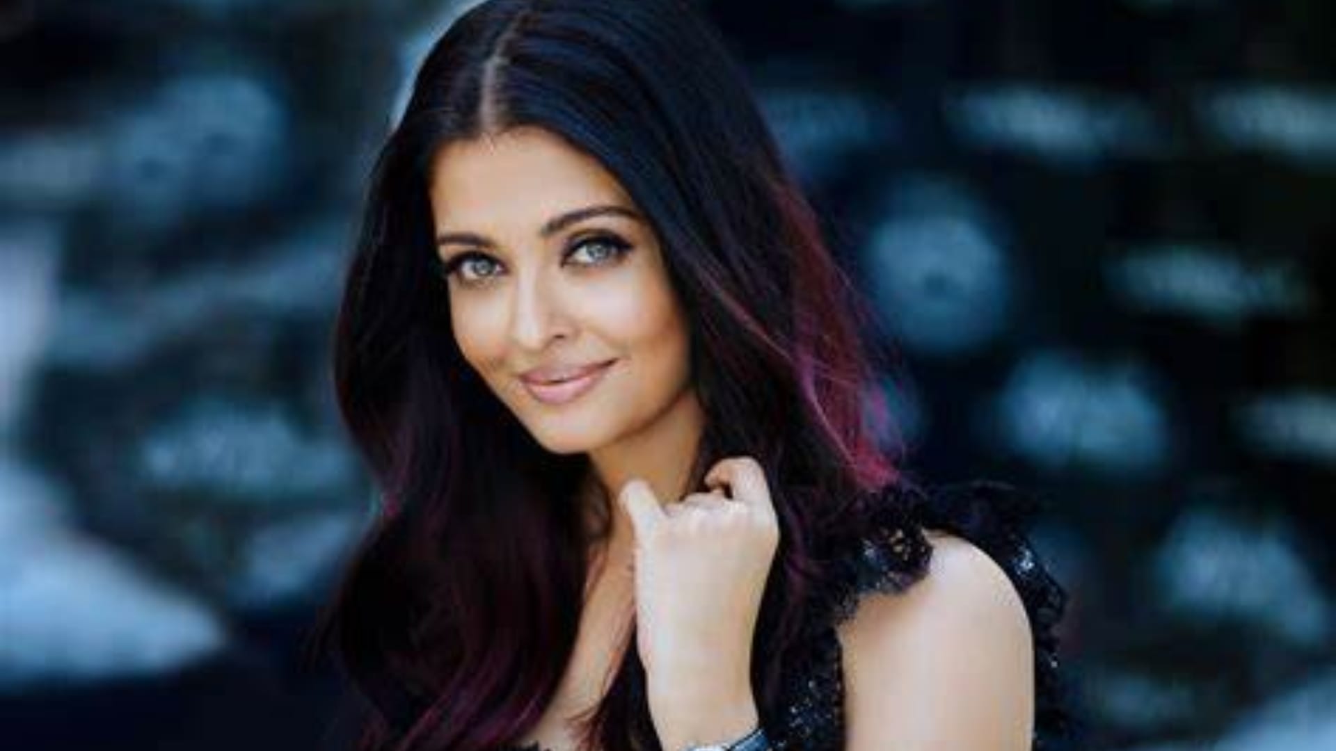 Bollywood Celebs who Started Their Career From TV ads Shahid Kapoor deepika padukone Anushka sharma Aishwarya