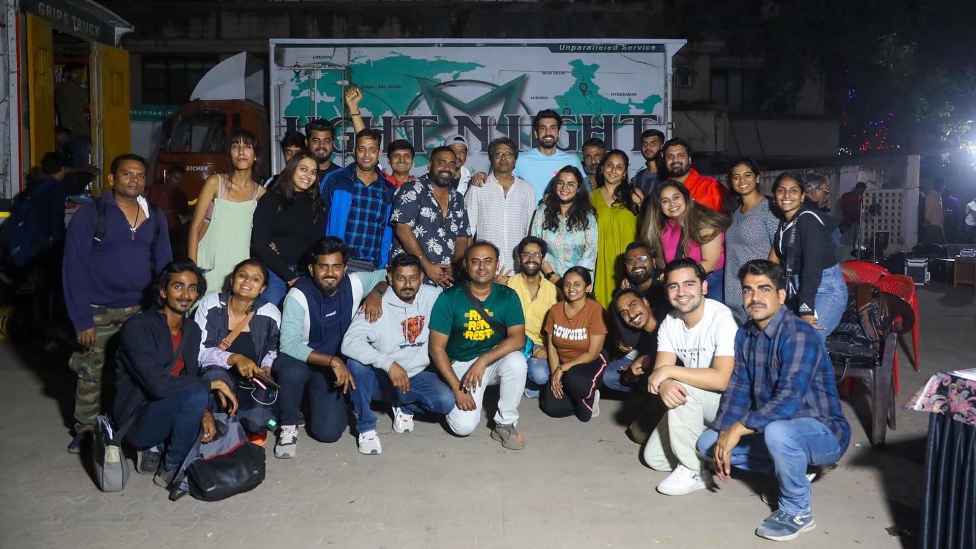 tara sutaria completed apurva film shooting makers shares pic with all cast crew