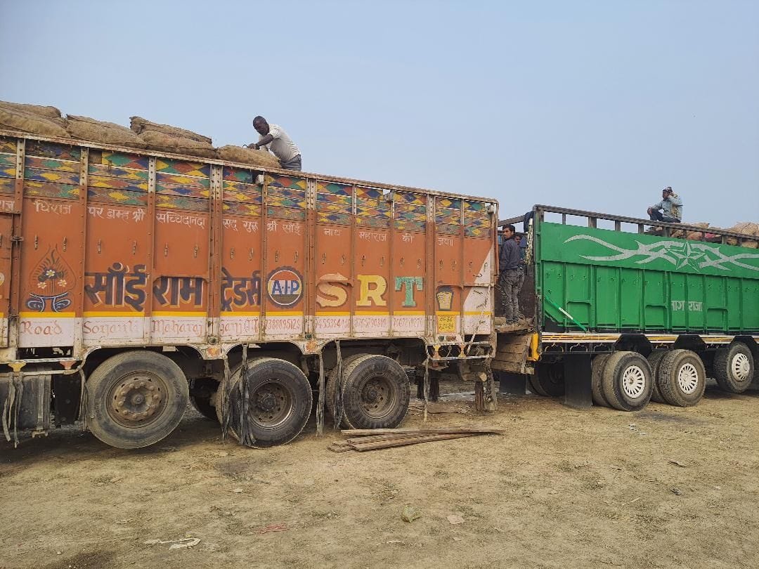 Hindrance removed by mutual consent Indian trucks move forward