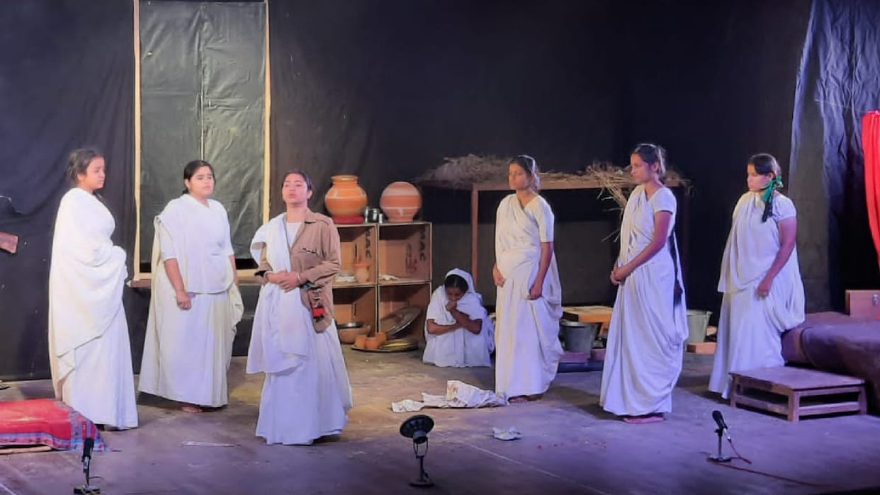 Chhatarpur Theater Festival: The play 'Agarbatti' raises burning questions of women's atrocities