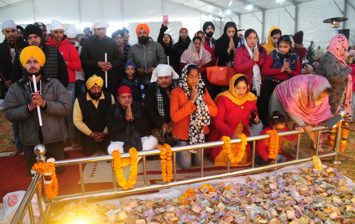 Prakash Parv of Guru Gobind Singh celebrated by Katha-Kirtan