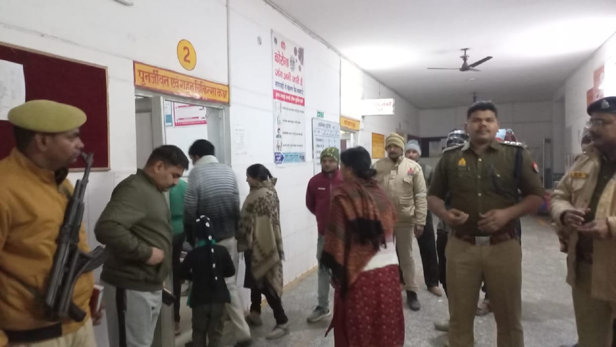BJP leader's travel agency bus driver shot dead in Etawah news