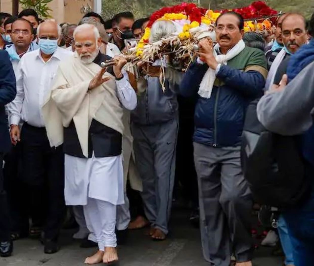 Rajasthan leaders expressed grief over the death of PM Modi's mother